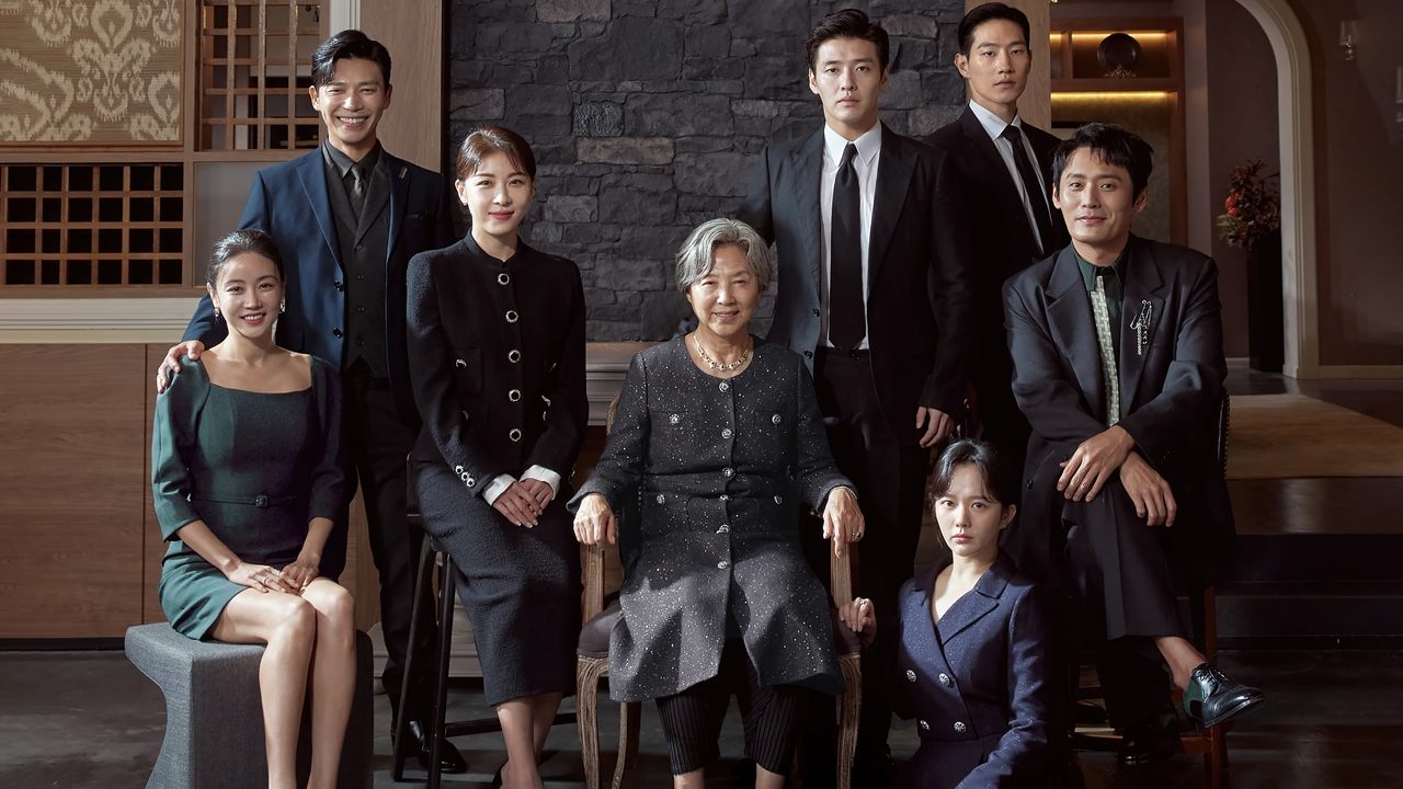 커튼콜: 나무는 서서 죽는다
